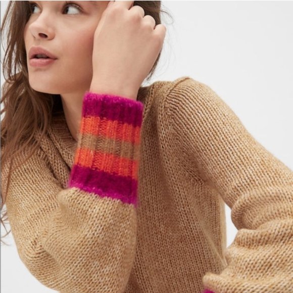 GAP Sweaters - Gap stripe cuff Crewneck Sweater M